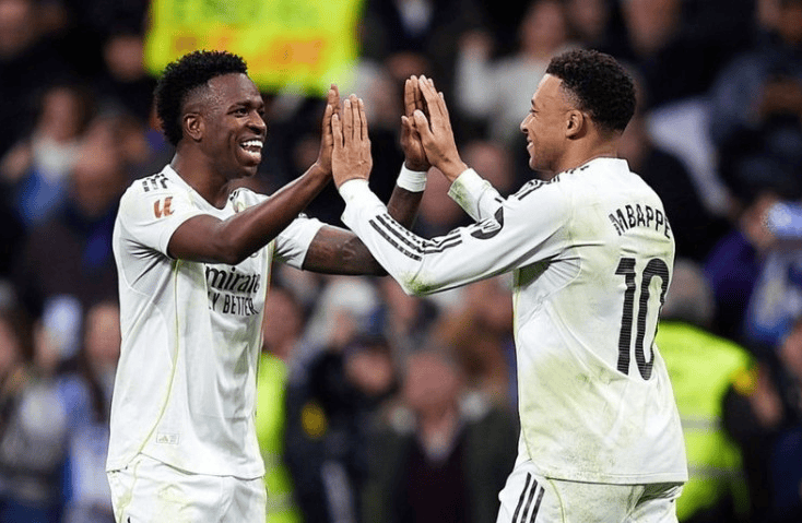 皇马传来消息:维尼修斯经纪人自荐英超五豪门,年薪要3100万